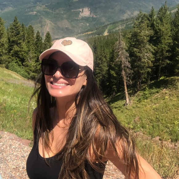 Meet your Posher, Juanita - Picture 2 of 2